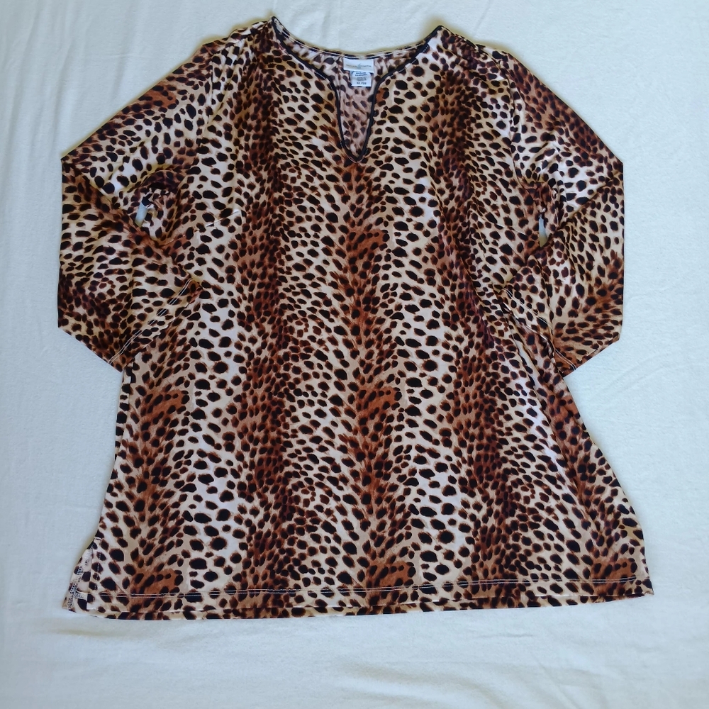 Jaclyn Smith Sz XL Animal Print Top